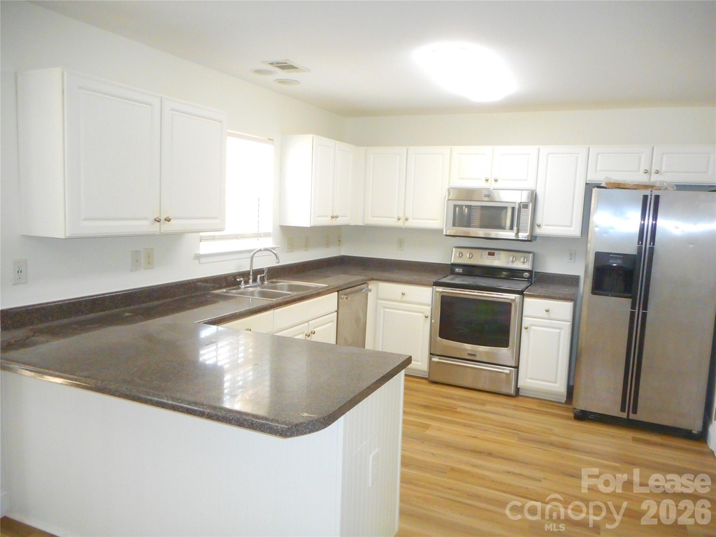 19243 Kanawha Drive - Photo 14