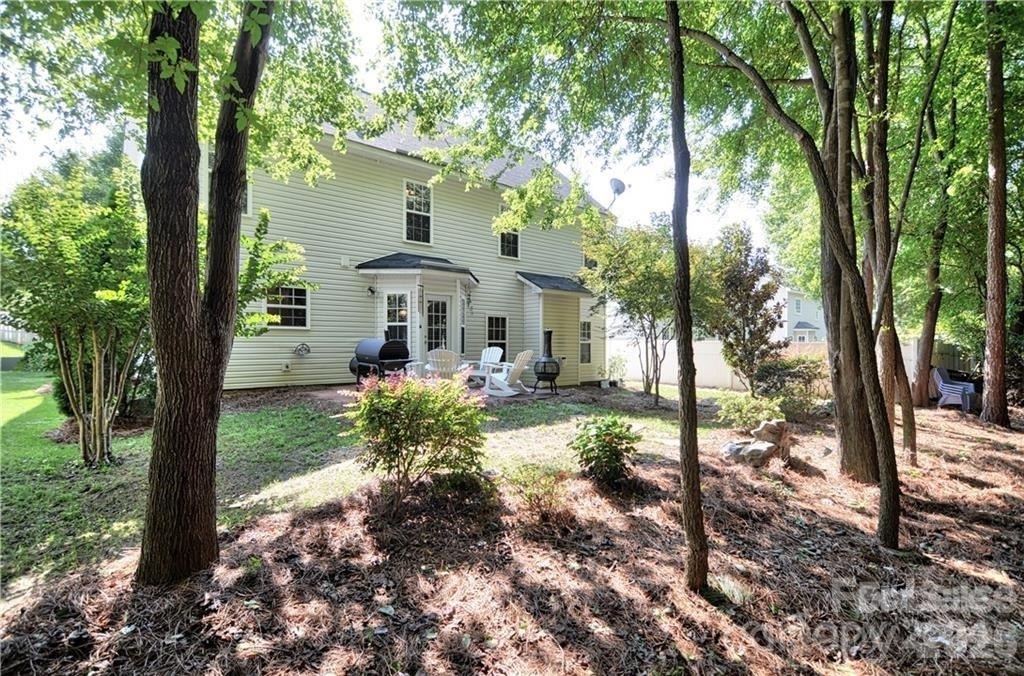 19243 Kanawha Drive - Photo 16