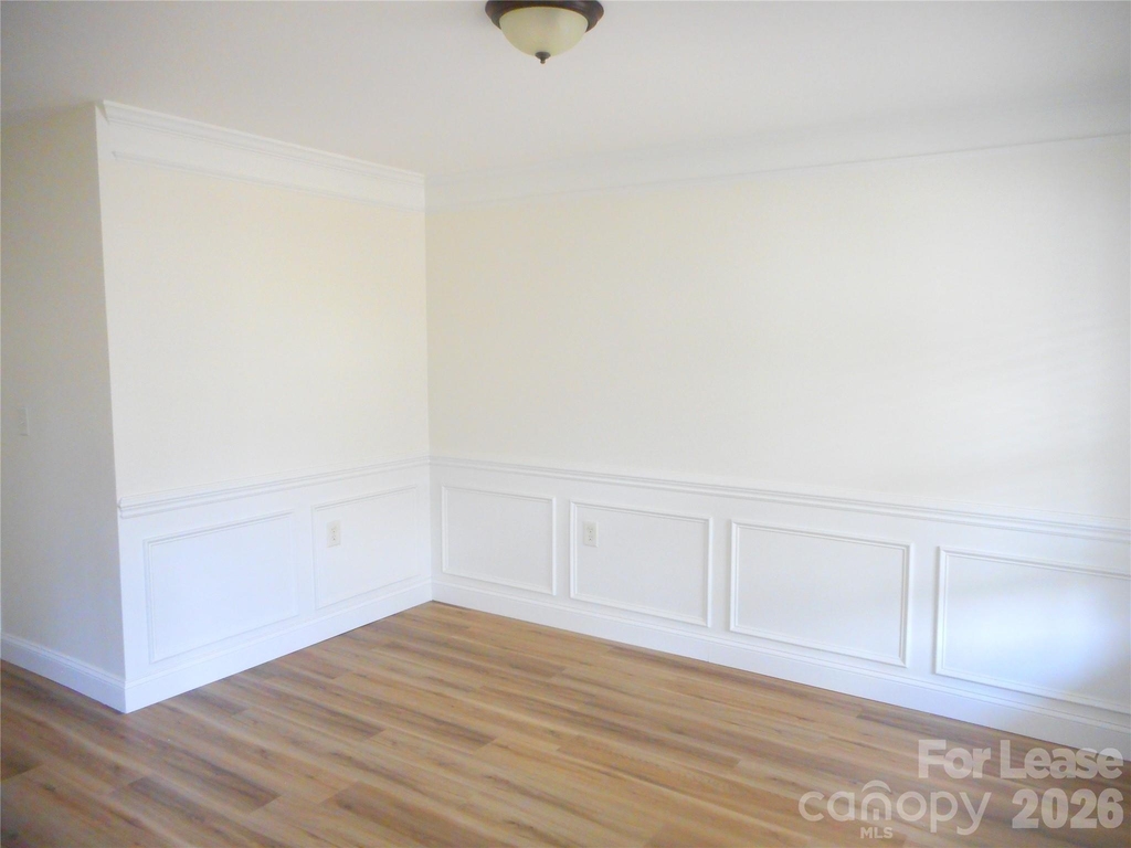 19243 Kanawha Drive - Photo 11