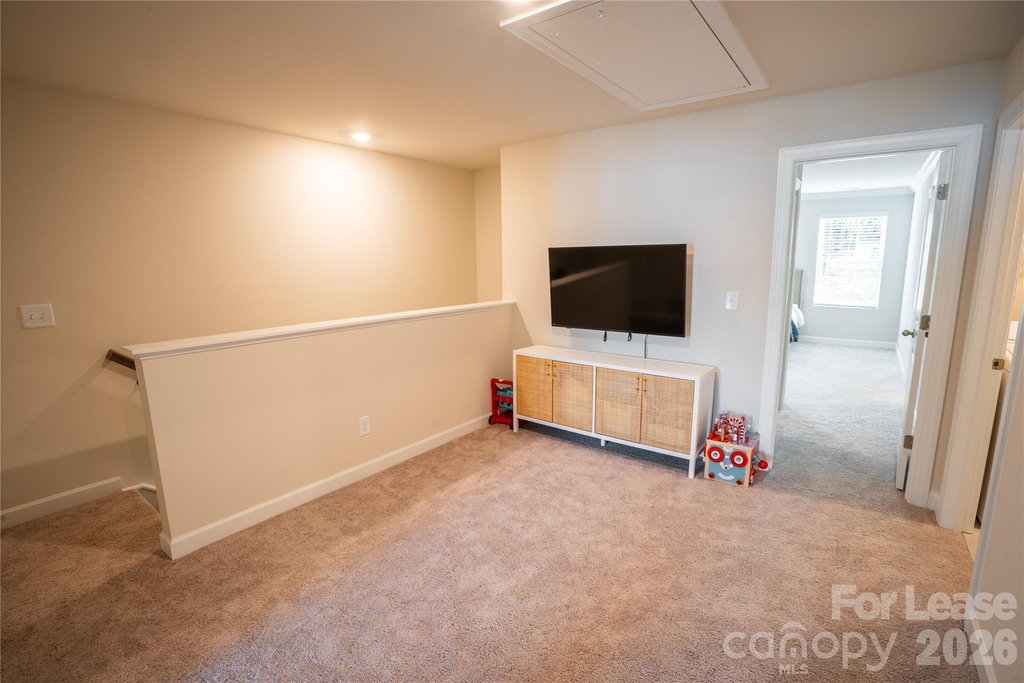 508 Tayberry Lane - Photo 3