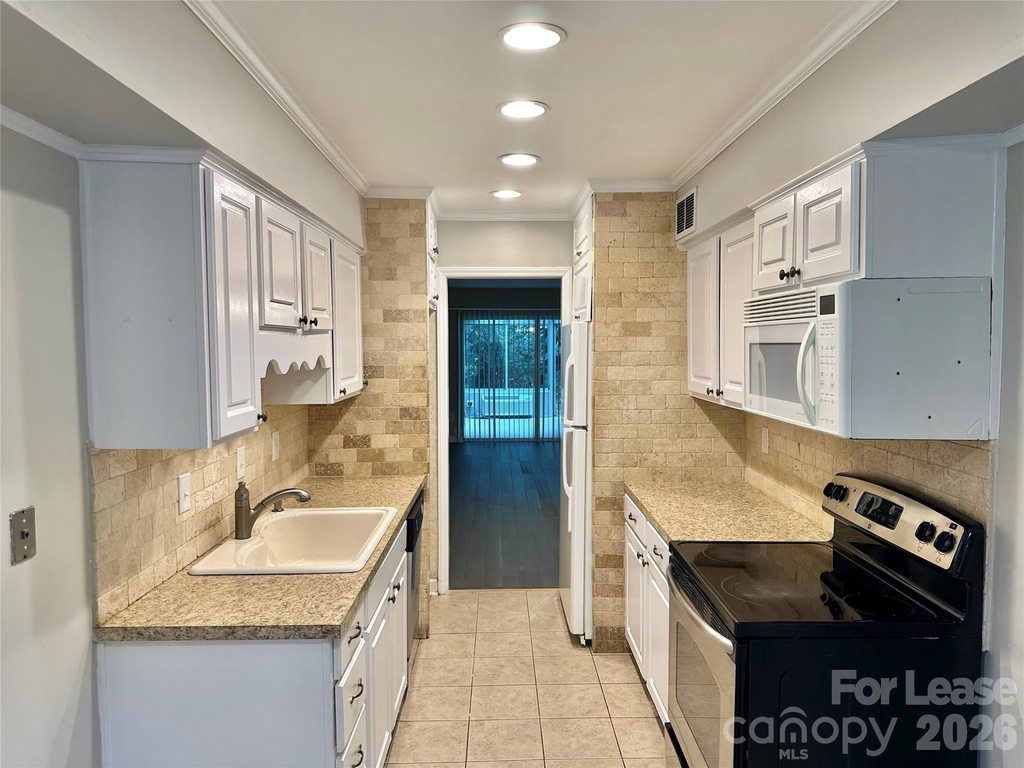 7014 Quail Hill Road - Photo 8
