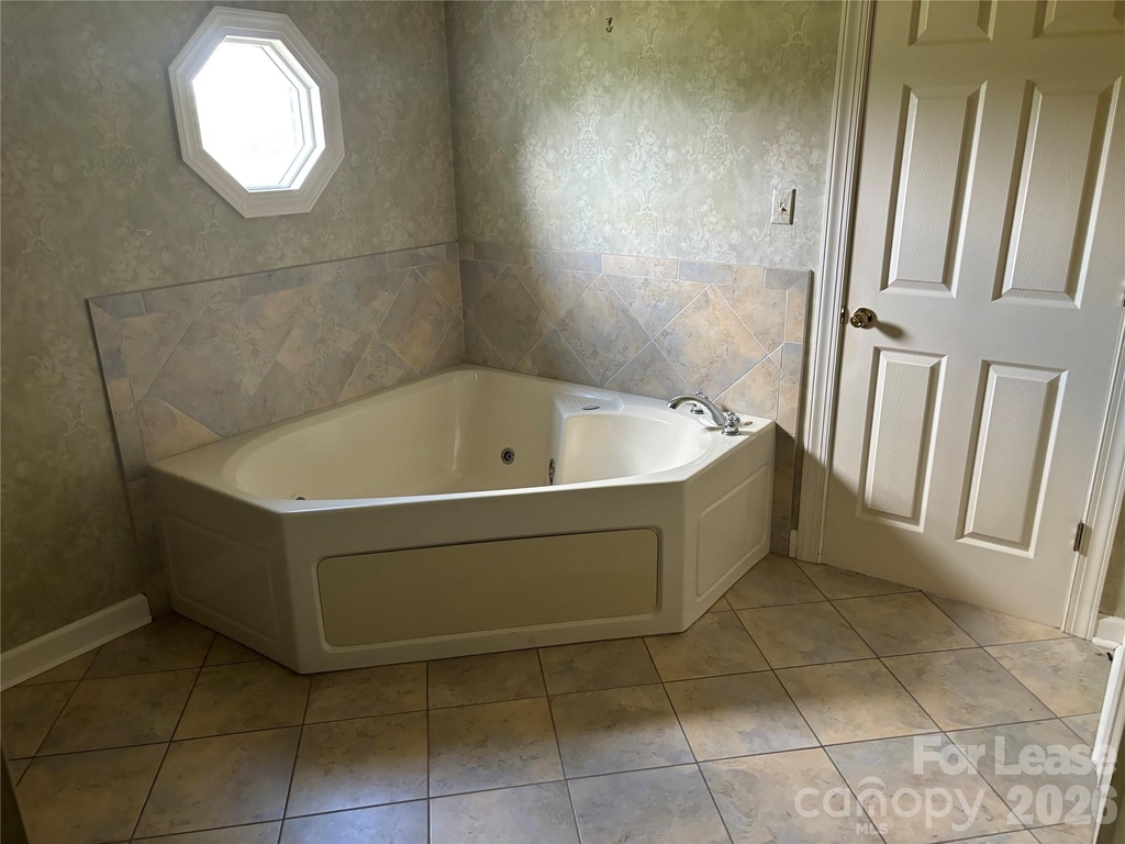 2417 Lynwood Drive - Photo 25