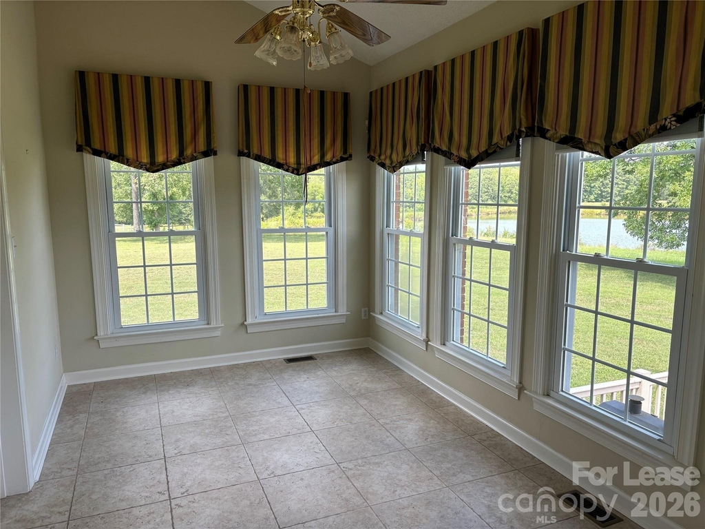 2417 Lynwood Drive - Photo 27