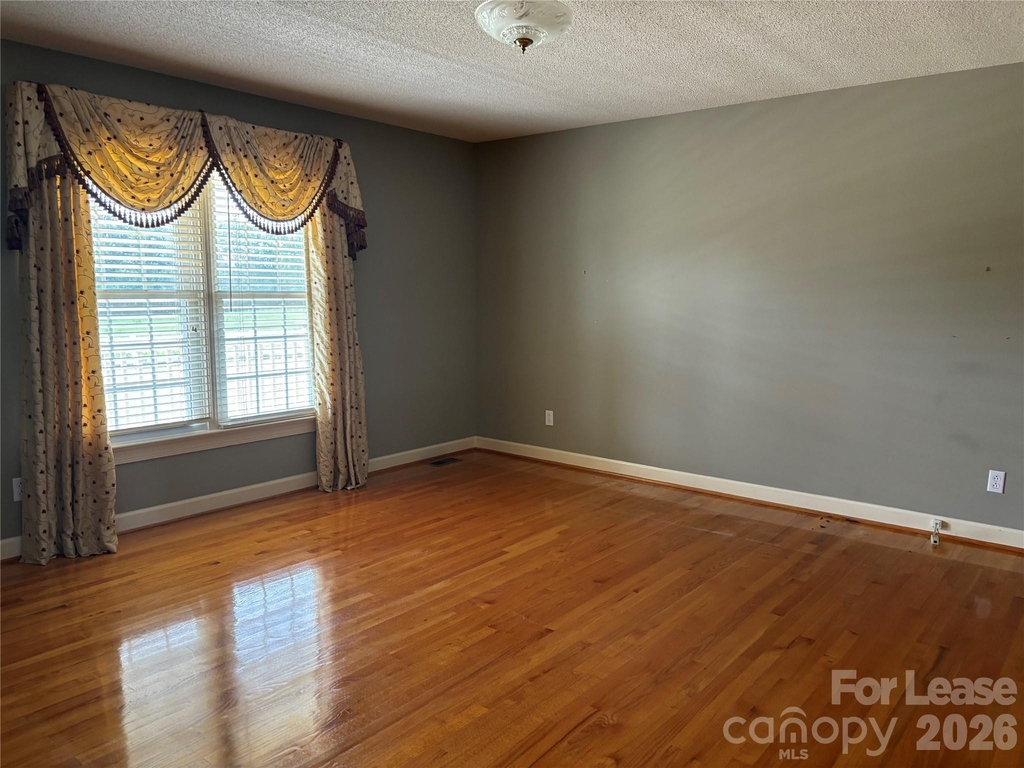 2417 Lynwood Drive - Photo 23
