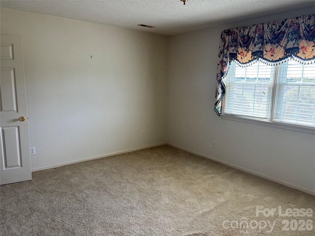 2417 Lynwood Drive - Photo 18