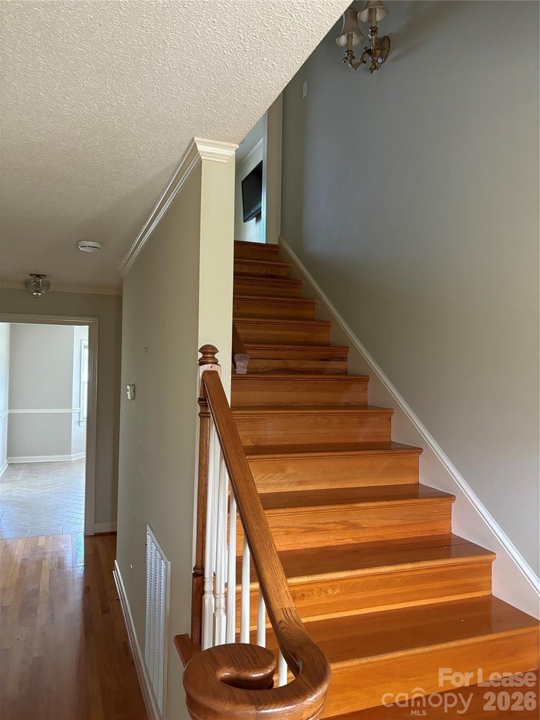2417 Lynwood Drive - Photo 31