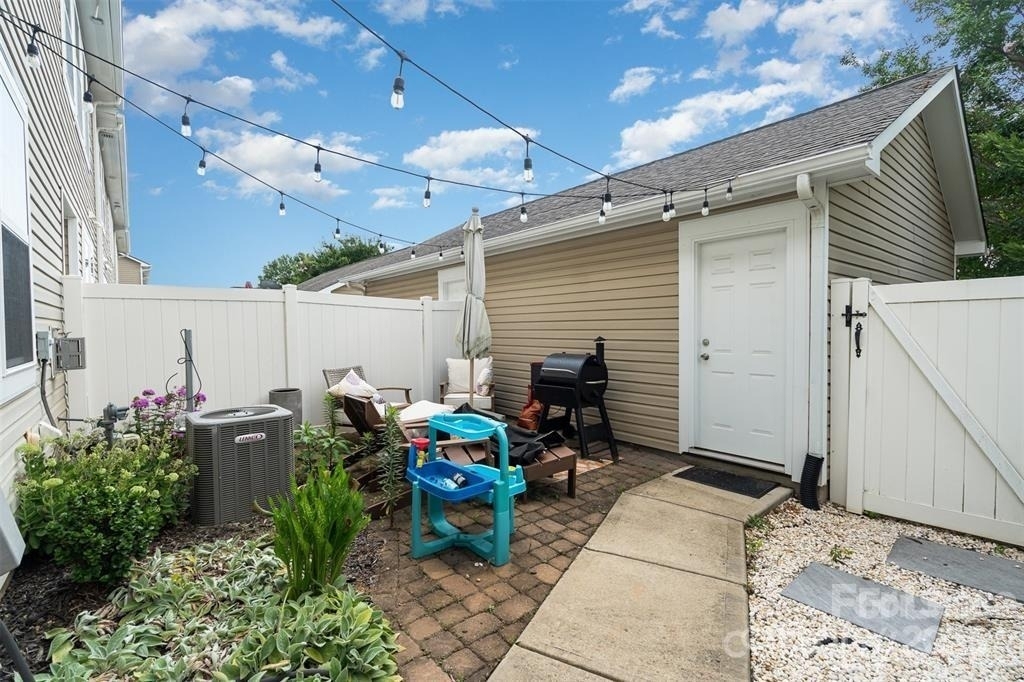 8245 Viewpoint Lane - Photo 3