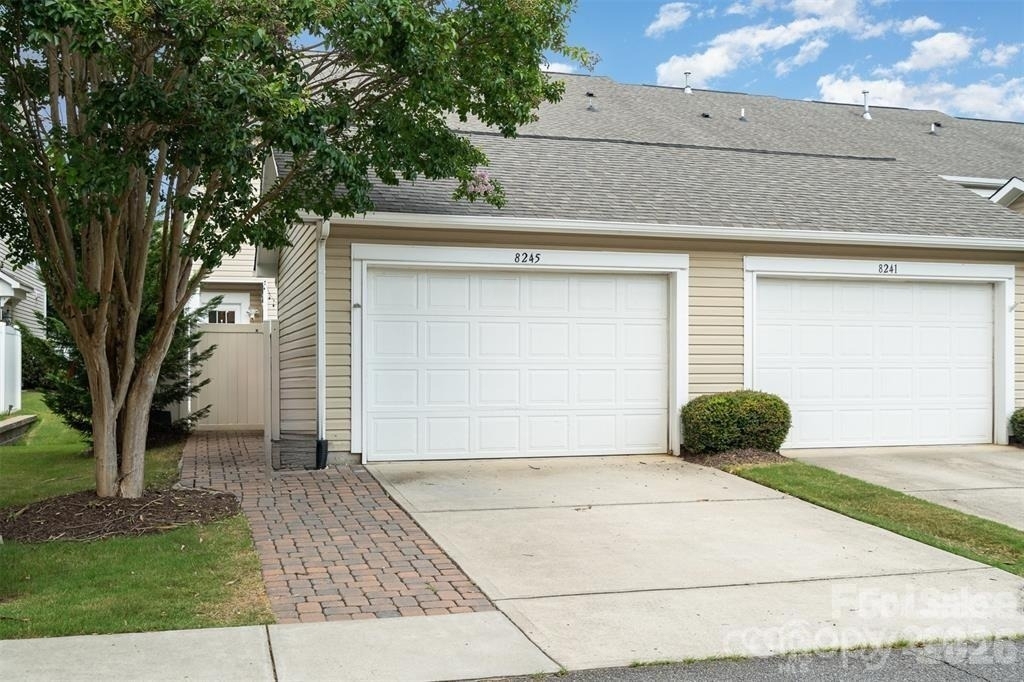 8245 Viewpoint Lane - Photo 2