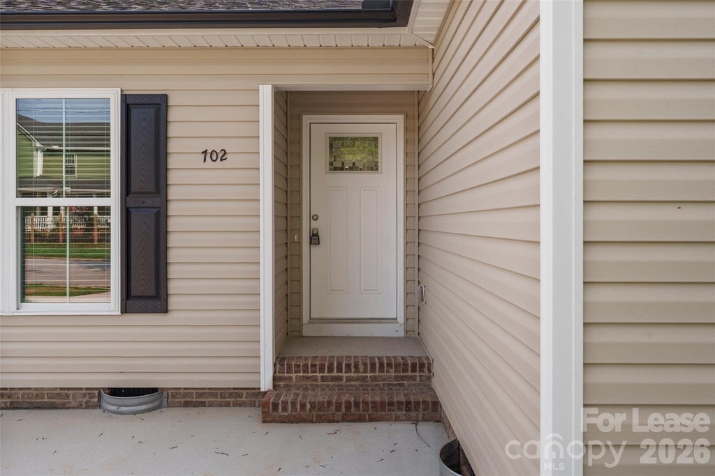 702 Park Avenue - Photo 2