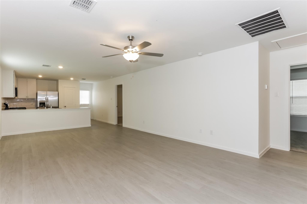 15213 Rangeland Road - Photo 0