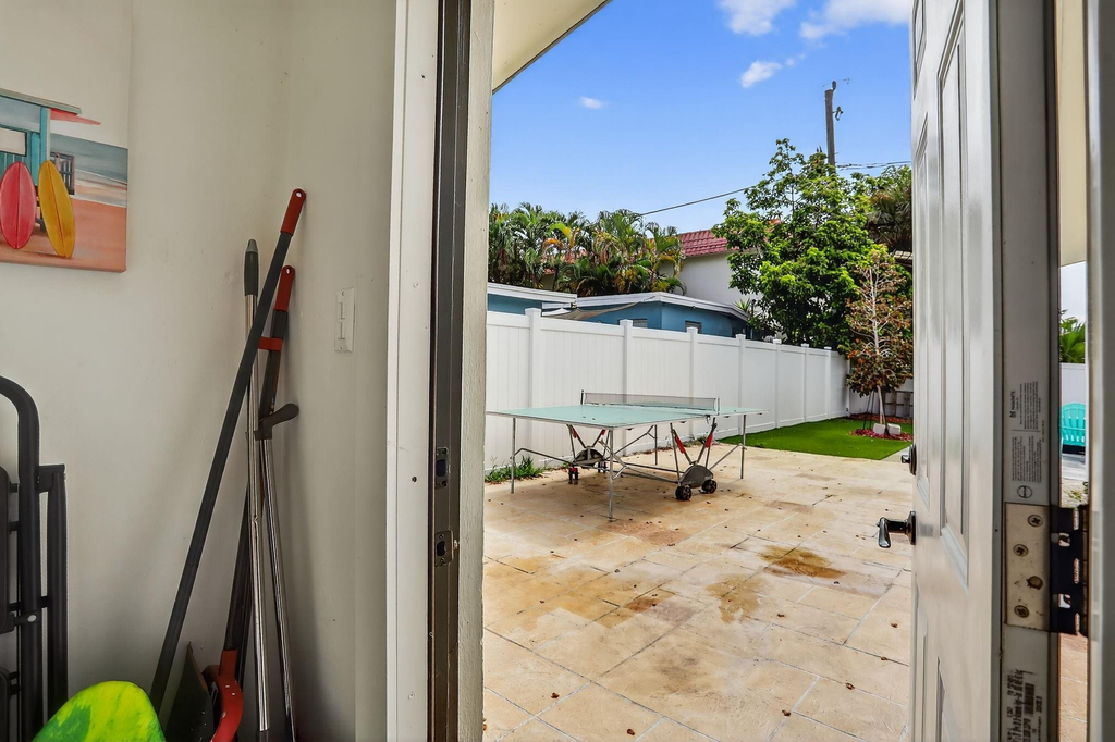 108 Se 11th Avenue - Photo 27