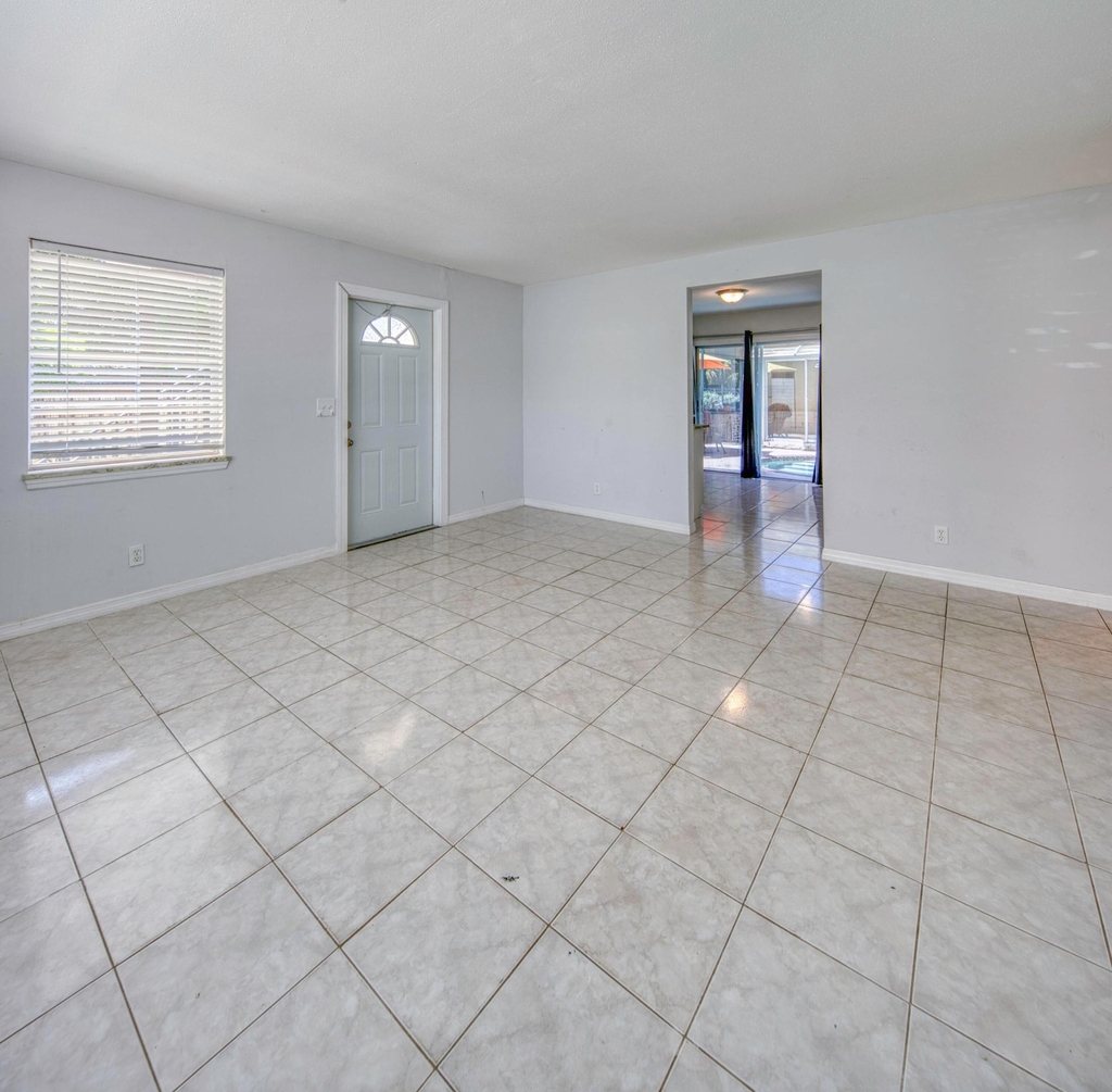 216 S Ocean Breeze - Photo 8