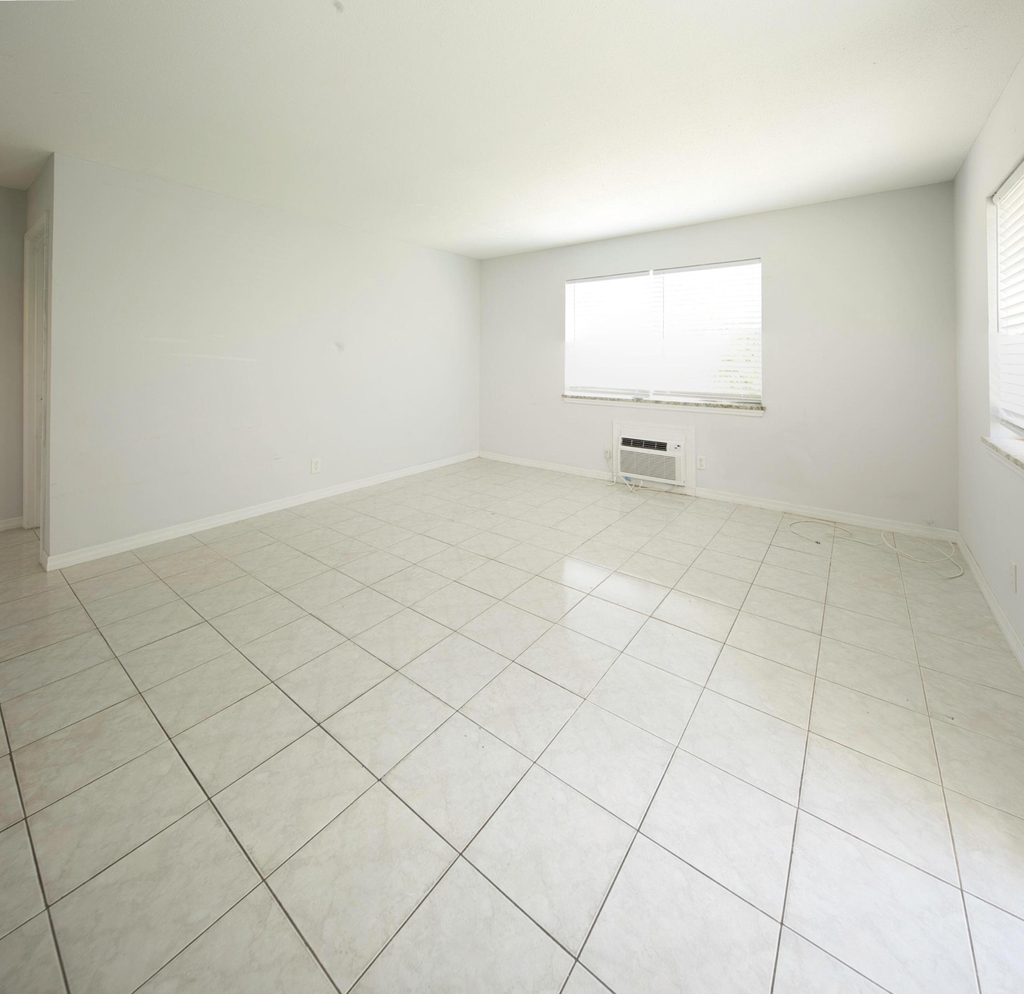 216 S Ocean Breeze - Photo 6
