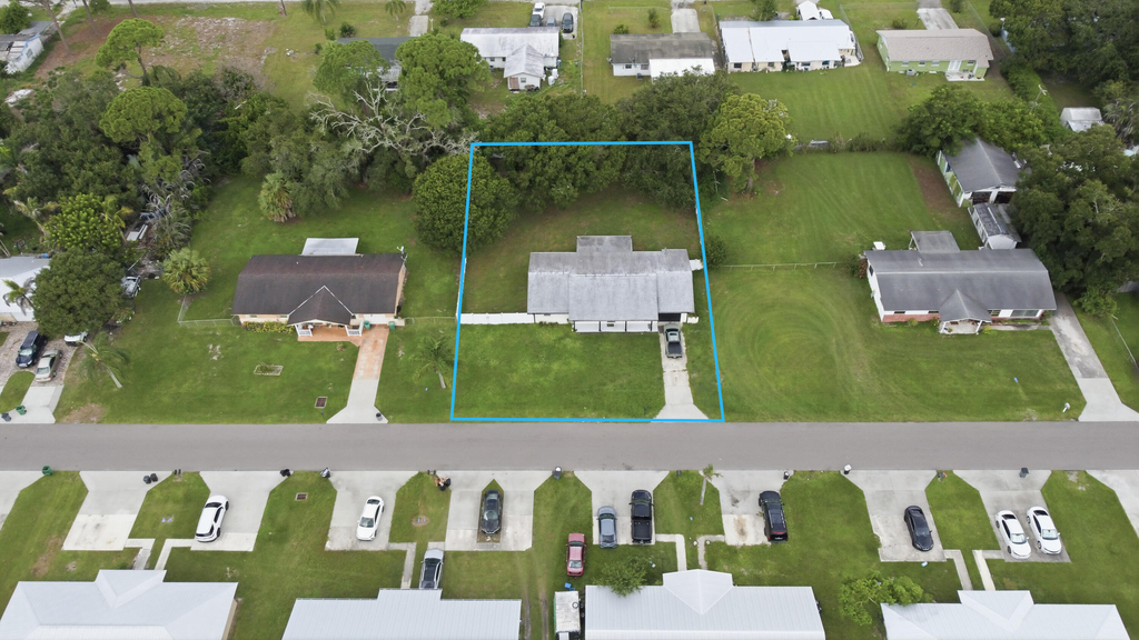 2657 Seneca Avenue - Photo 22