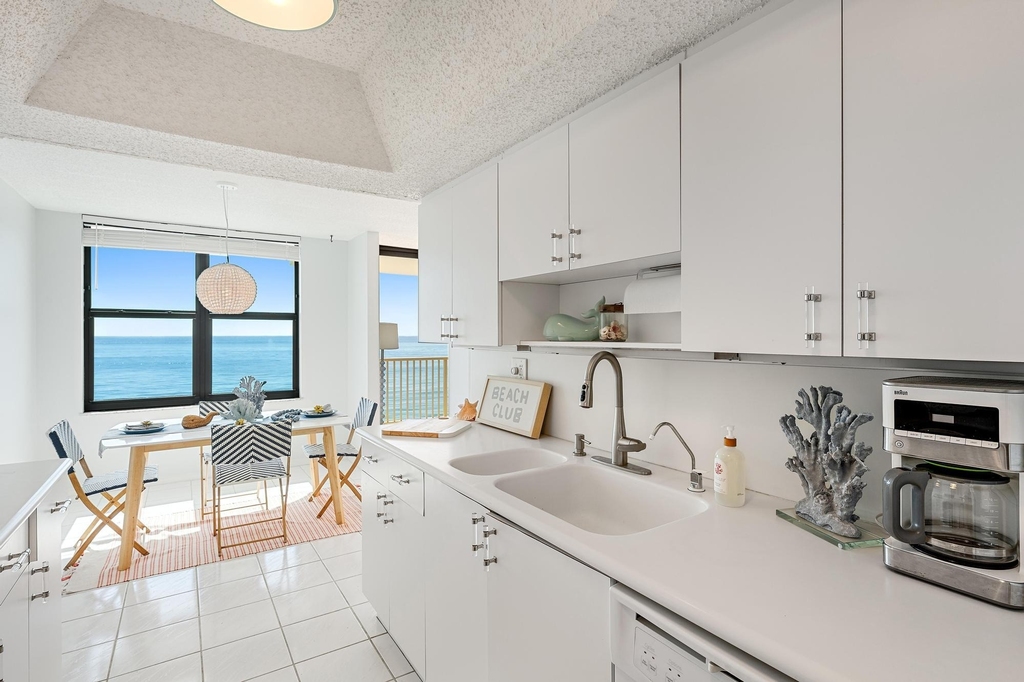 5480 N Ocean Drive - Photo 14