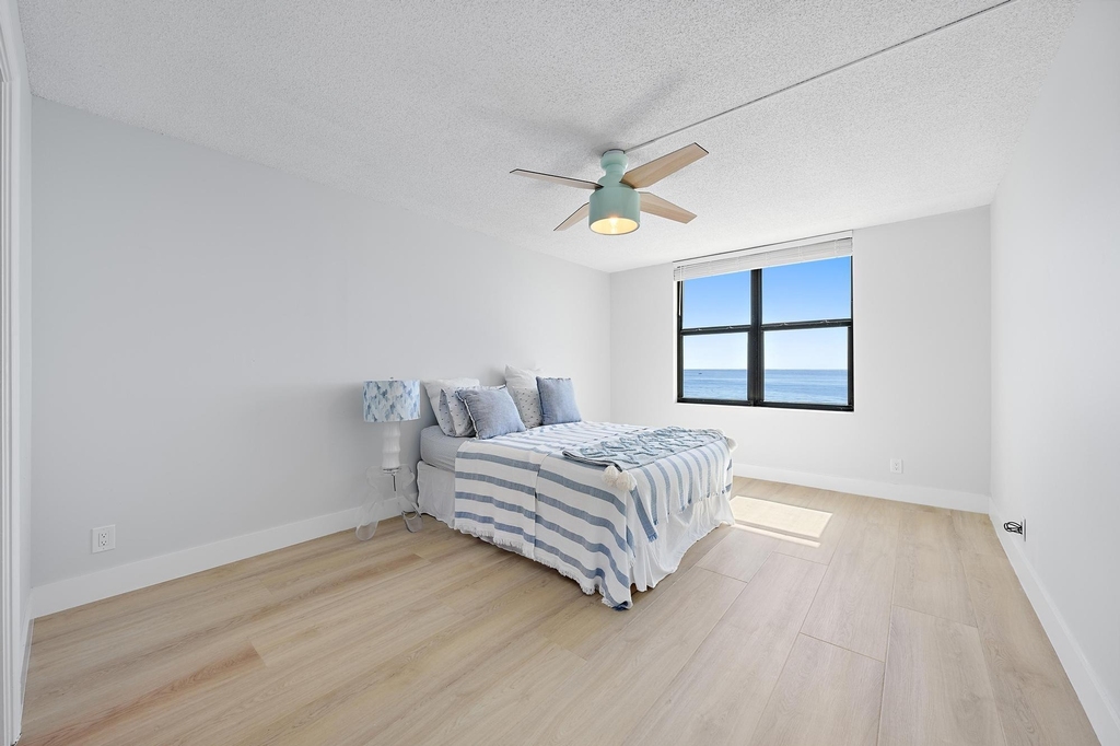 5480 N Ocean Drive - Photo 20