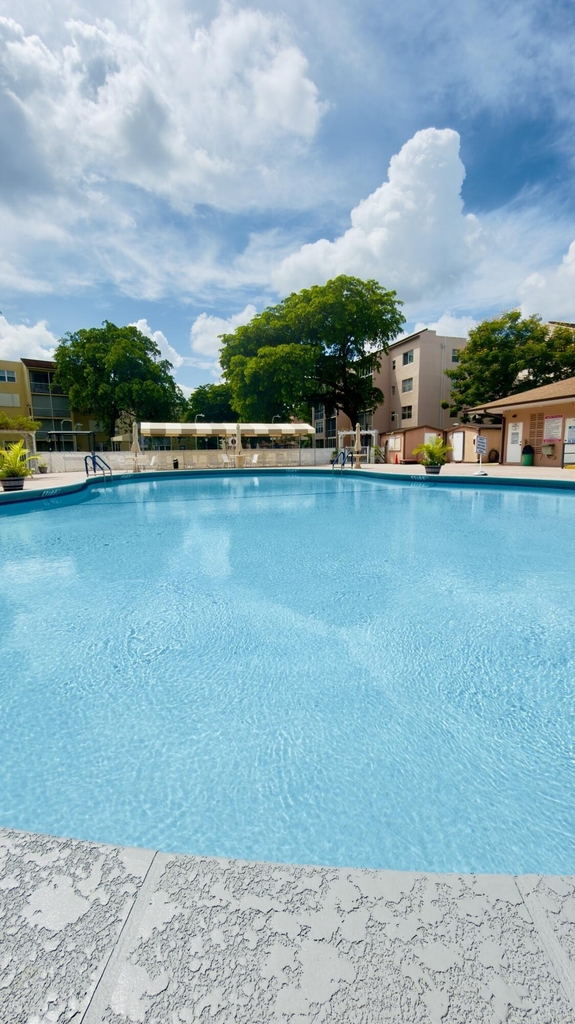 2801 Somerset Drive - Photo 53