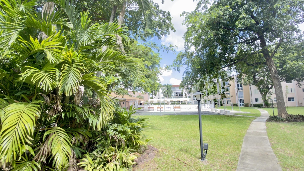 2801 Somerset Drive - Photo 50