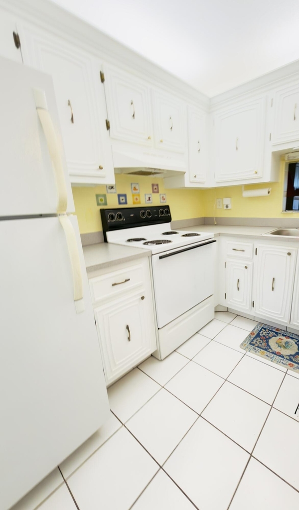2801 Somerset Drive - Photo 12