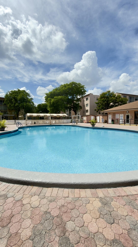 2801 Somerset Drive - Photo 52