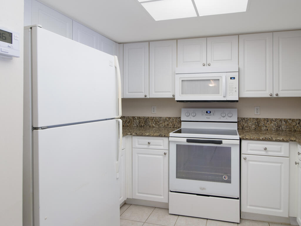 500 Crestwood Court N - Photo 4