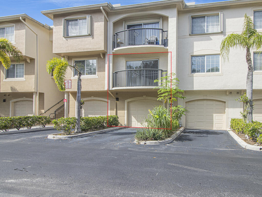 500 Crestwood Court N - Photo 1