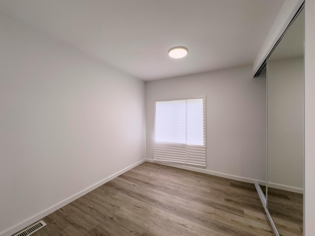 4022 68th Street N - Photo 7