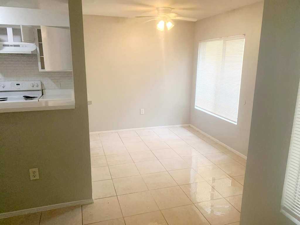 2667 Nw 33rd Street - Photo 8