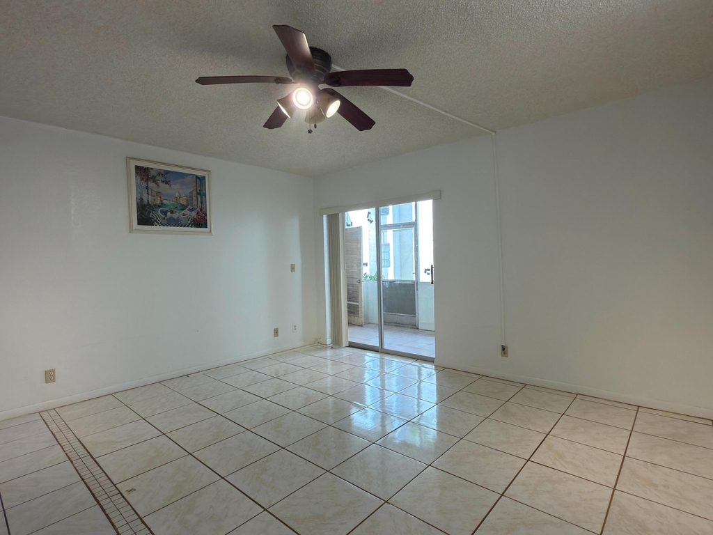 636 Nw 13th Street - Photo 0