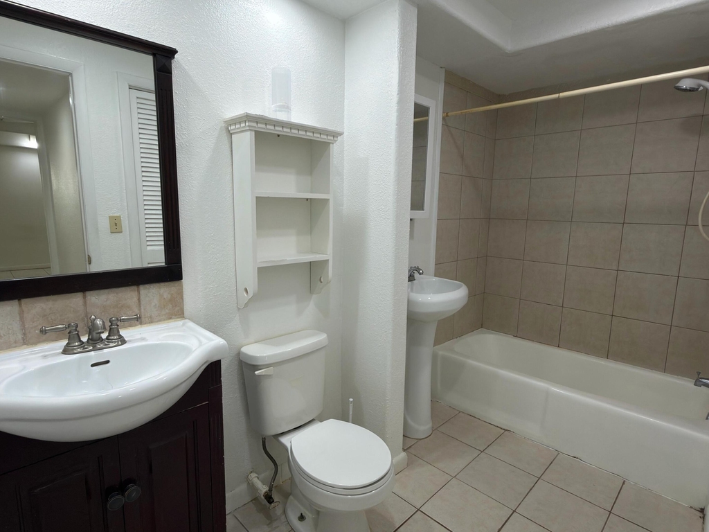 636 Nw 13th Street - Photo 9
