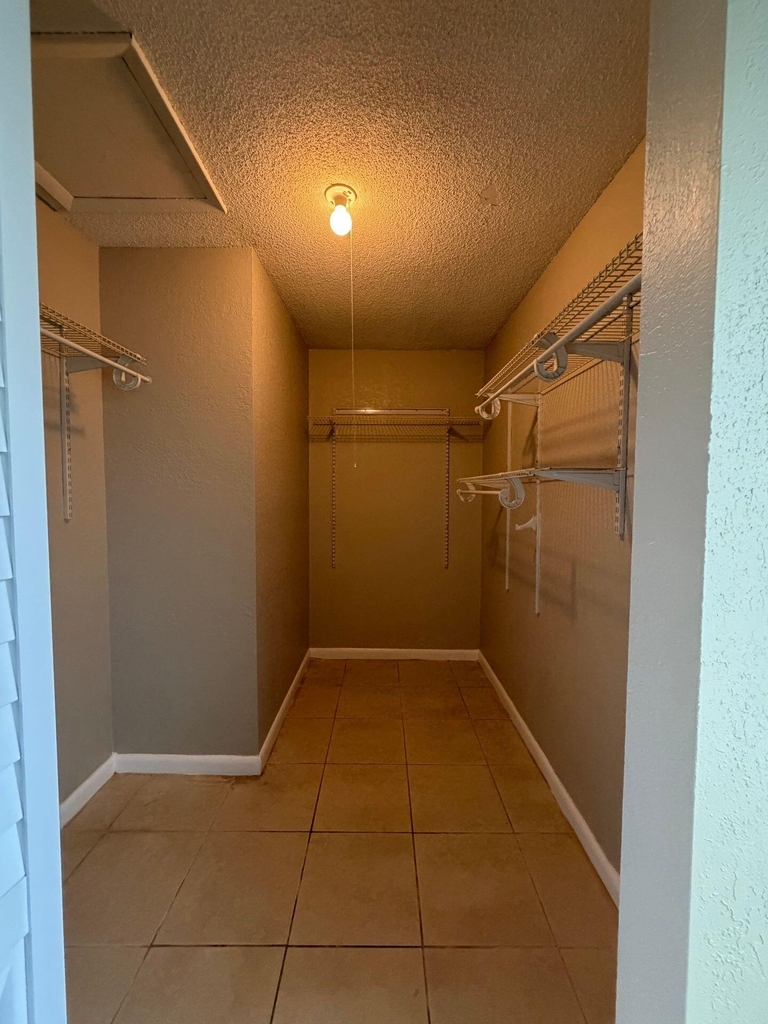 2130 Nw 58th Avenue - Photo 4