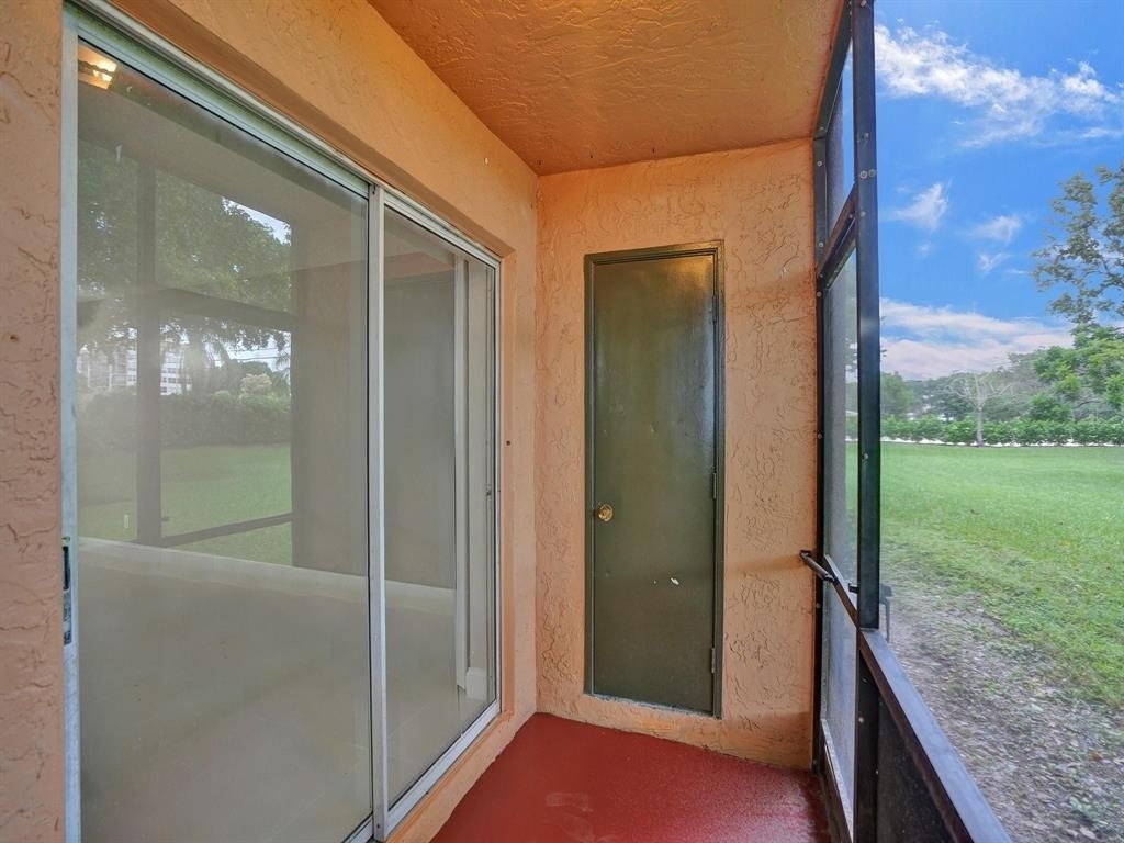 821 Nw 103rd Avenue - Photo 14