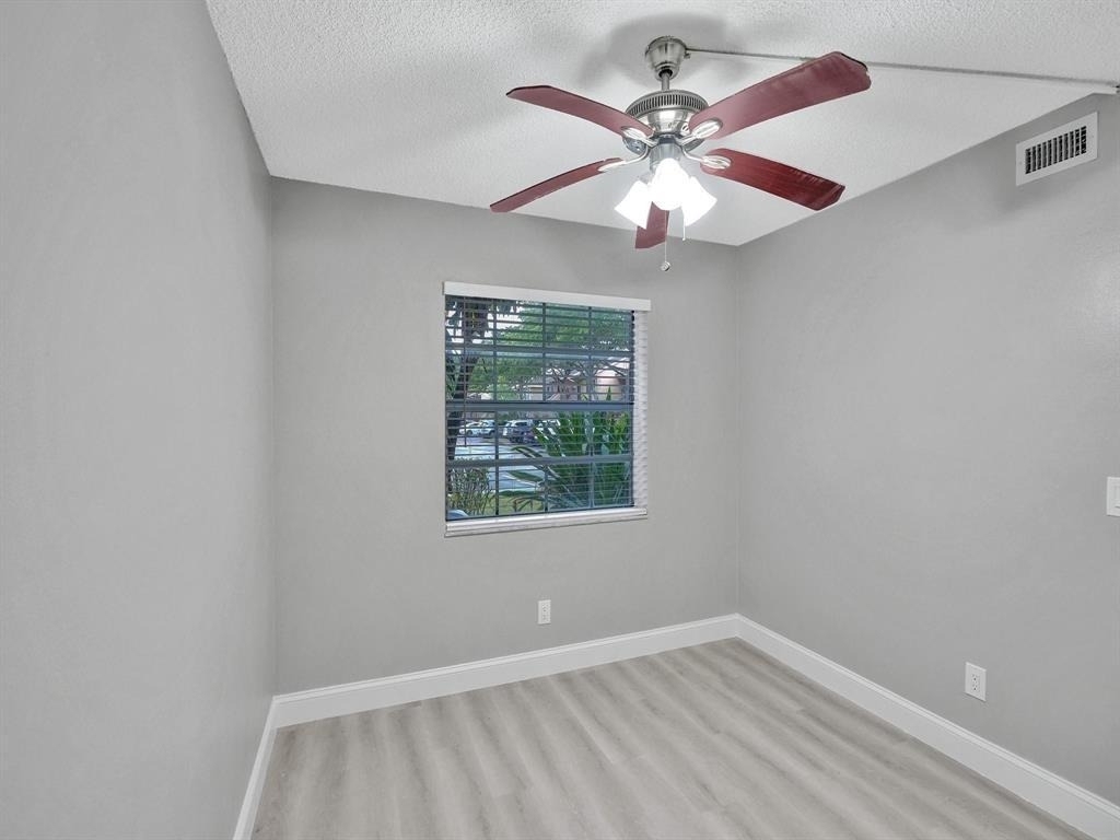 821 Nw 103rd Avenue - Photo 6