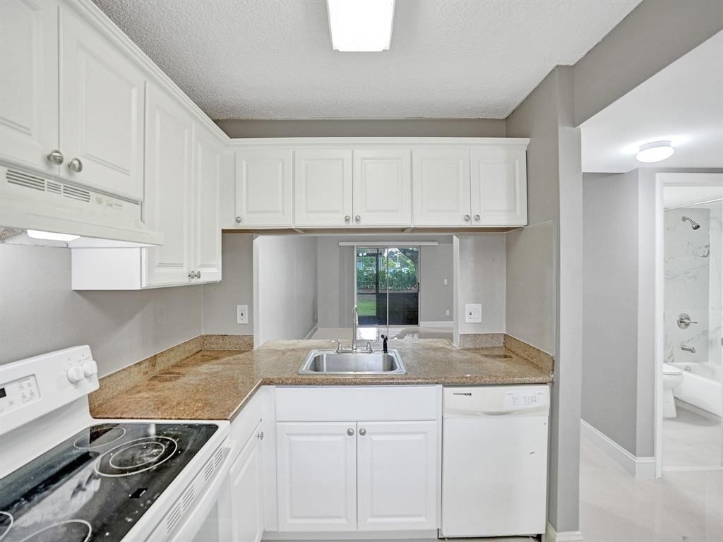 821 Nw 103rd Avenue - Photo 7