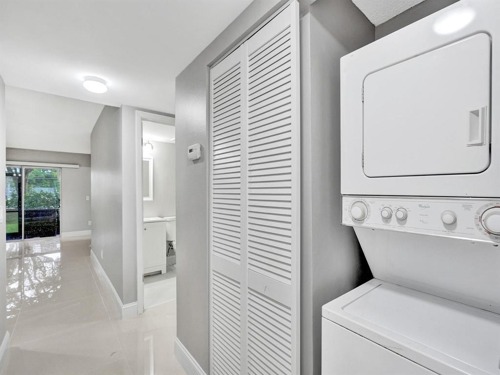 821 Nw 103rd Avenue - Photo 0