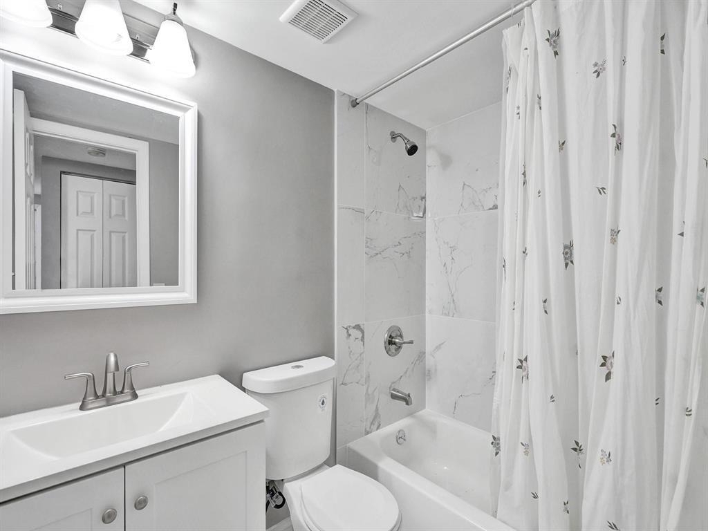 821 Nw 103rd Avenue - Photo 1
