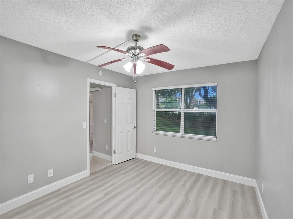 821 Nw 103rd Avenue - Photo 12