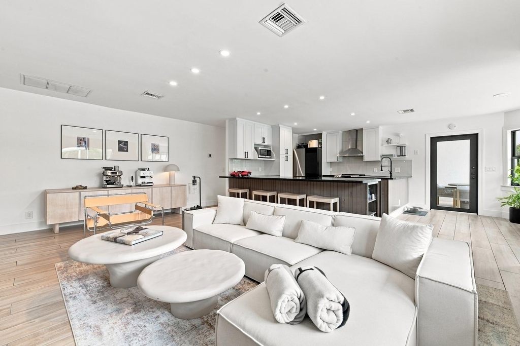 14902 Paddock Drive - Photo 12