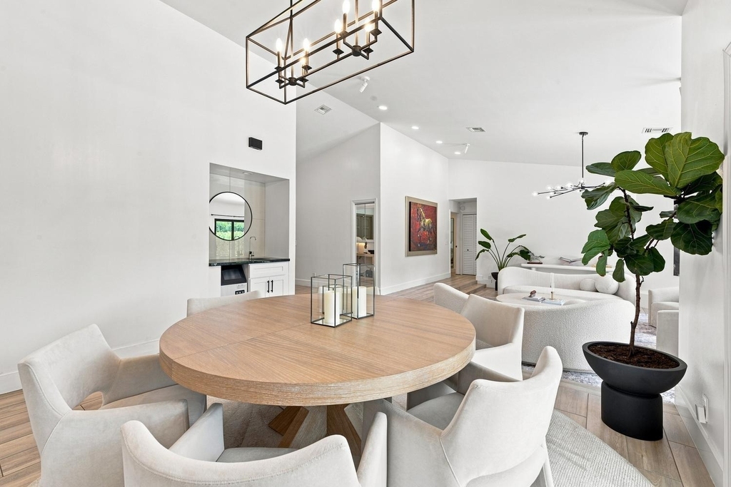 14902 Paddock Drive - Photo 10