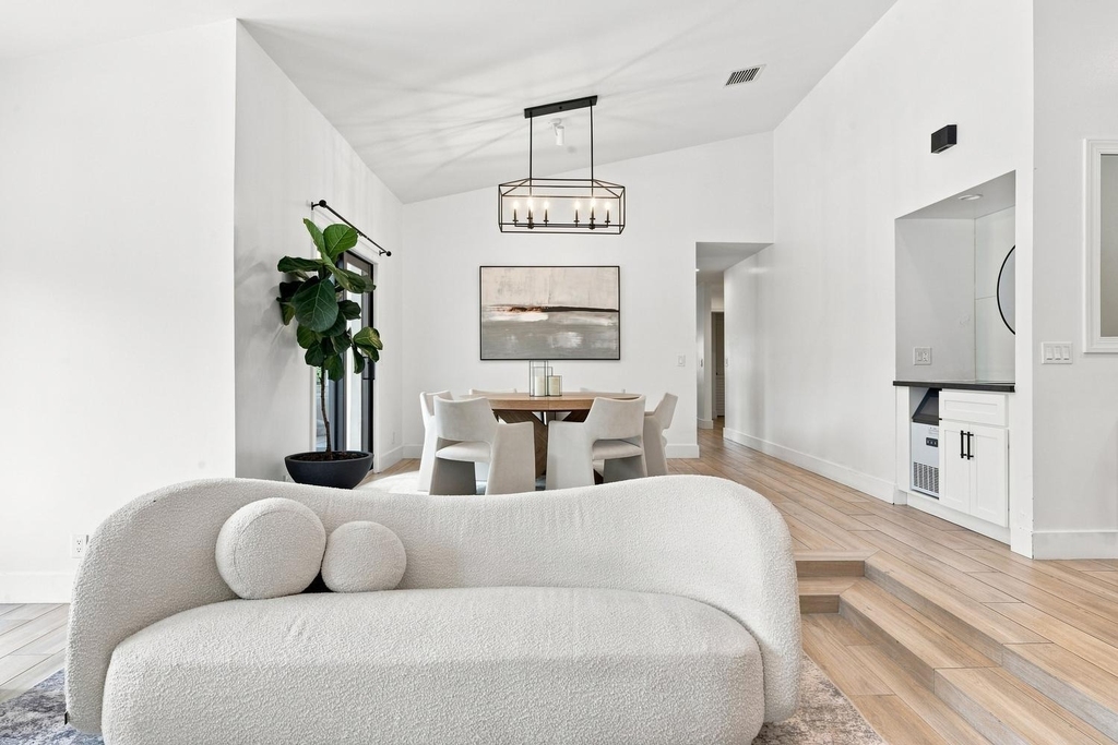 14902 Paddock Drive - Photo 9