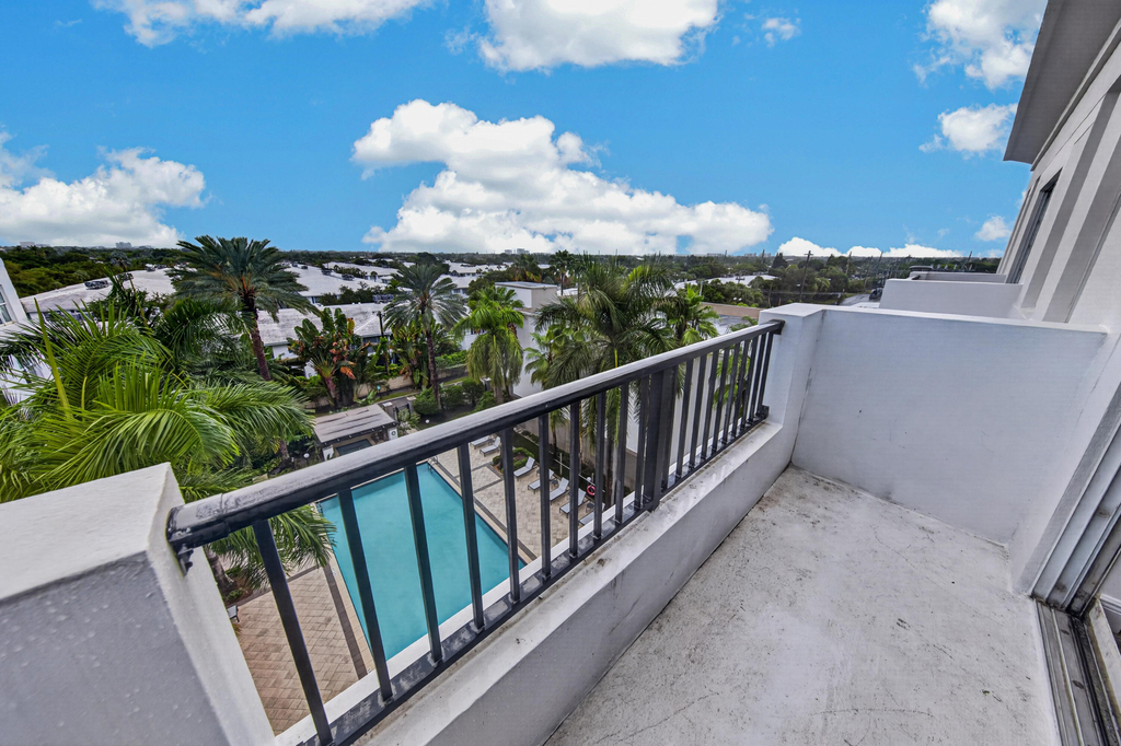 2401 Ne 65th Street - Photo 51