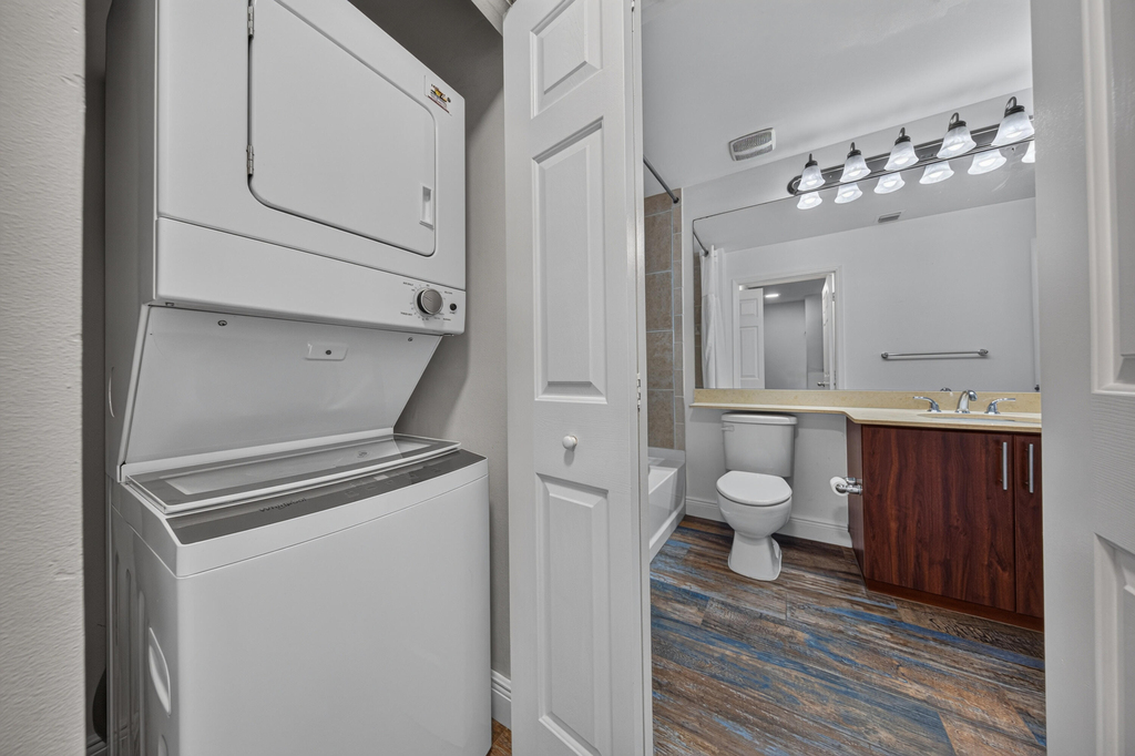 2401 Ne 65th Street - Photo 26