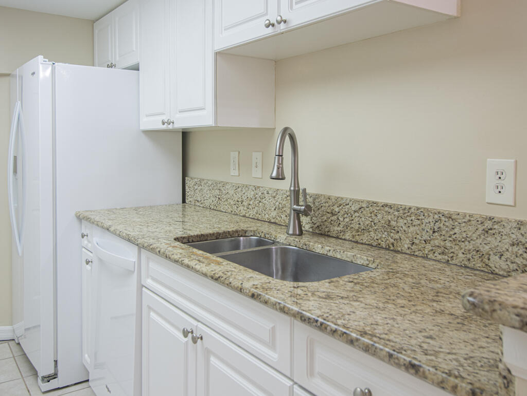 100 Crestwood Court N - Photo 12
