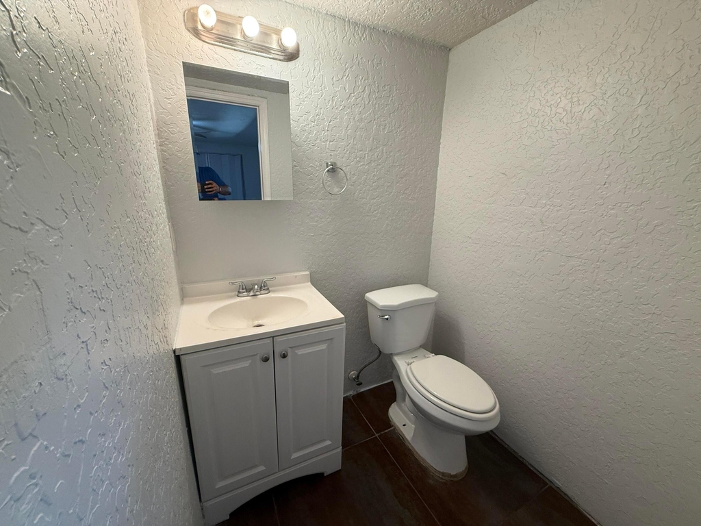 1642 Nw 13th Court - Photo 2