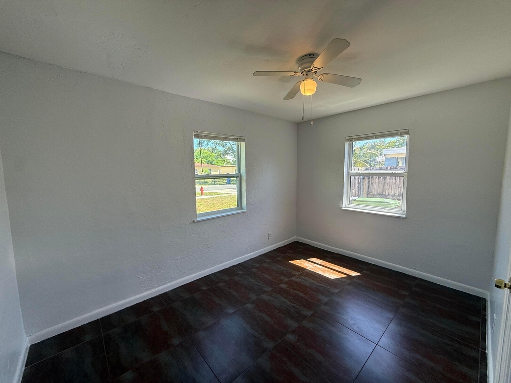 1642 Nw 13th Court - Photo 1