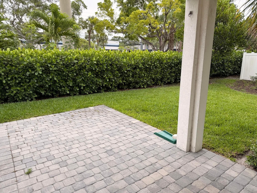562 Parsons Way - Photo 2