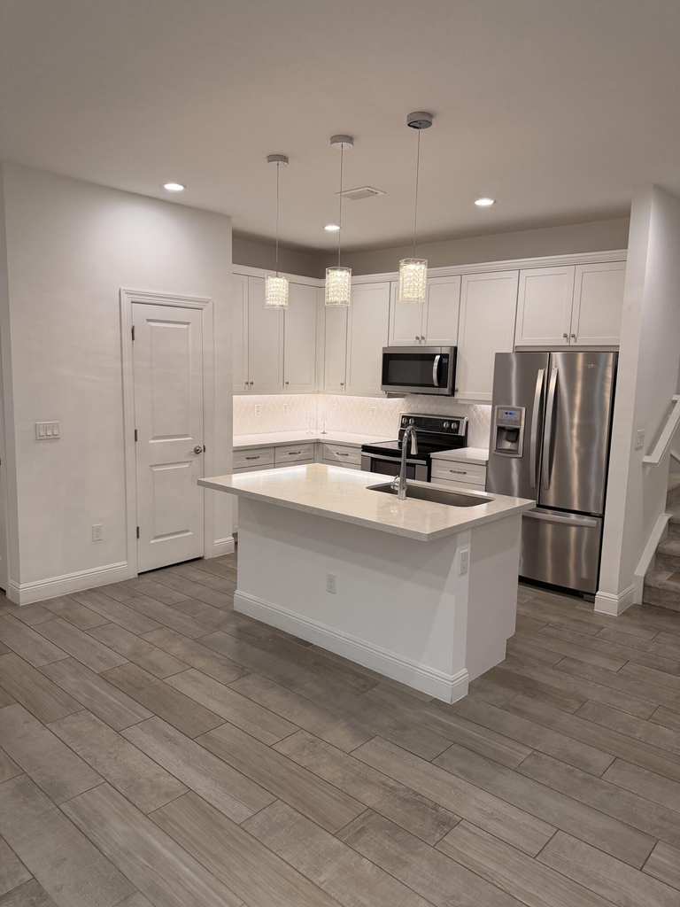 562 Parsons Way - Photo 5