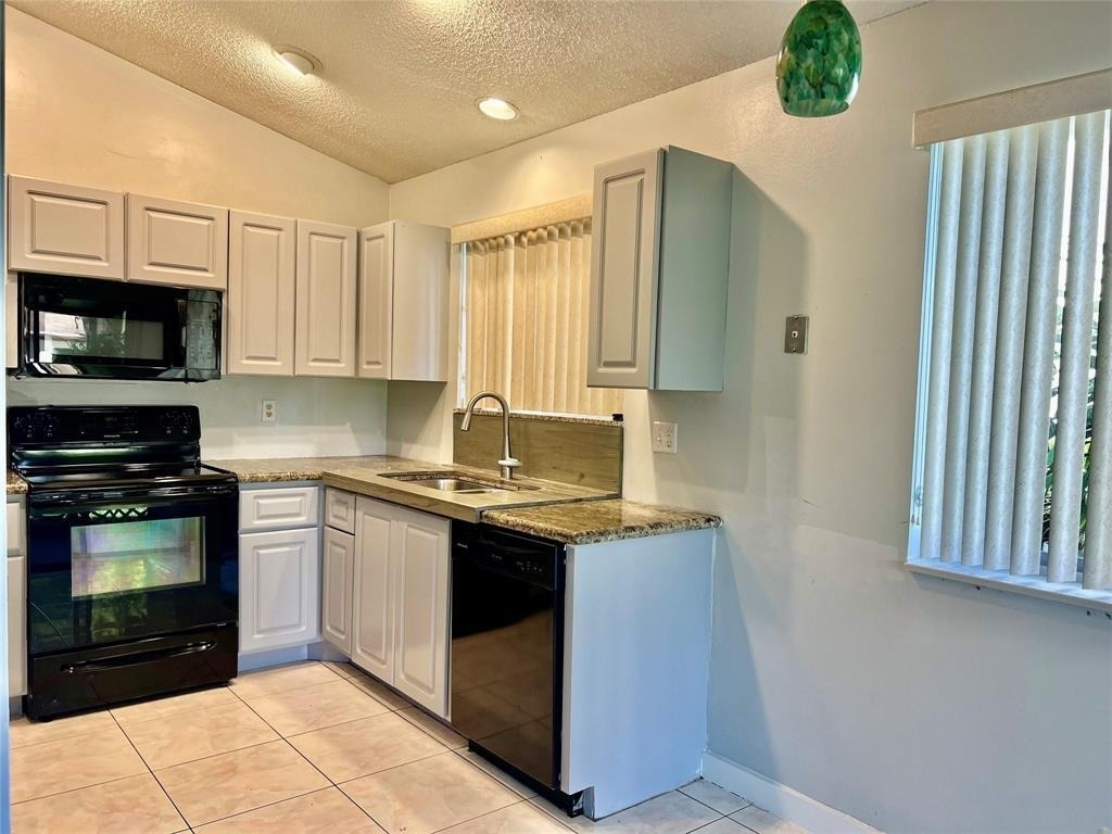 2239 Discovery Circle W - Photo 15