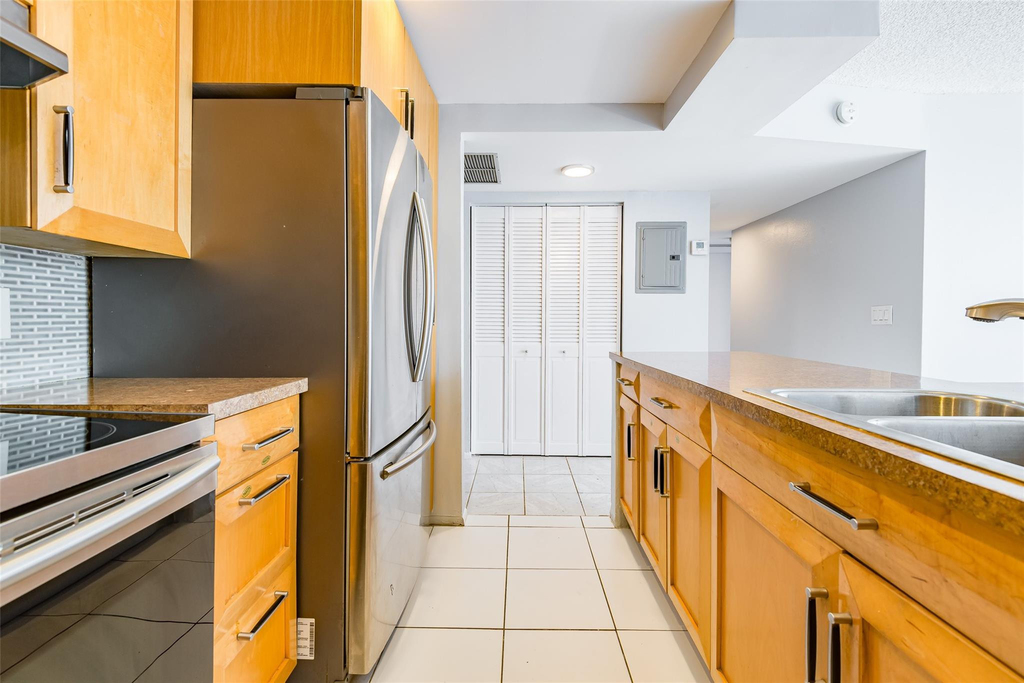 3900 N Hills Drive - Photo 5