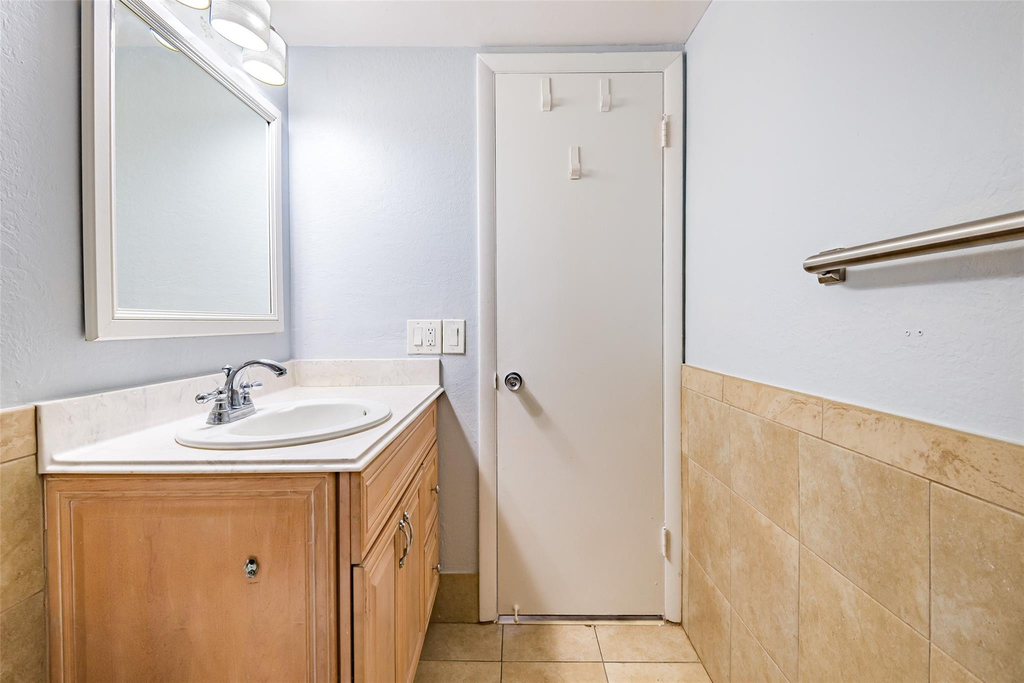 3900 N Hills Drive - Photo 13